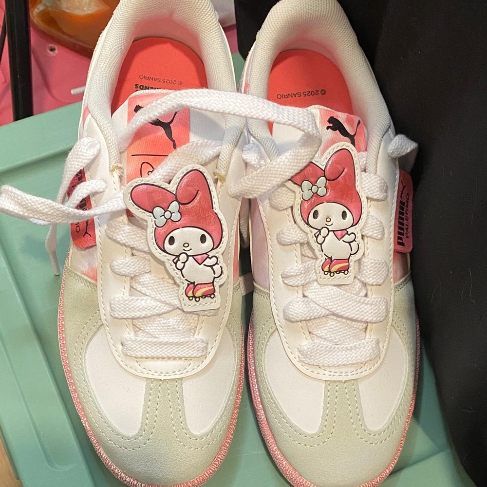 Sanrio Melody sneakers - Picture 1 of 3
